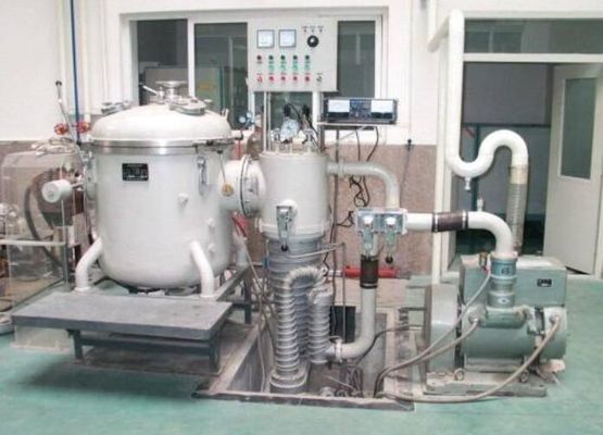 Forno de Fusão por Indução a Vácuo com Resfriamento a Água para Ligas de Alta Temperatura